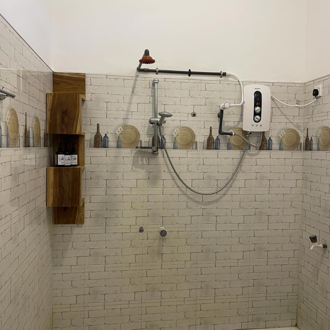 Agra Arugambay Hostel Arugam Bay Kültér fotó